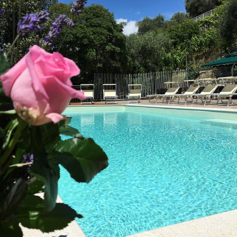 Hotel Mediterraneo Cavi di Lavagna Kültér fotó